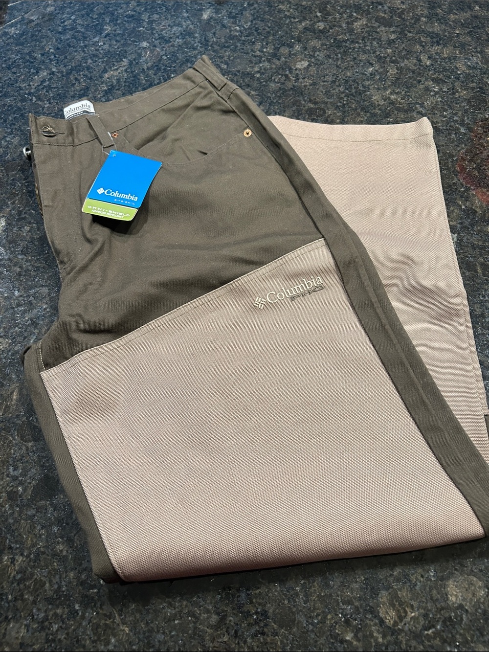 Columbia Two-Tone Olive Brown and Tan Men's Outdoor Pants